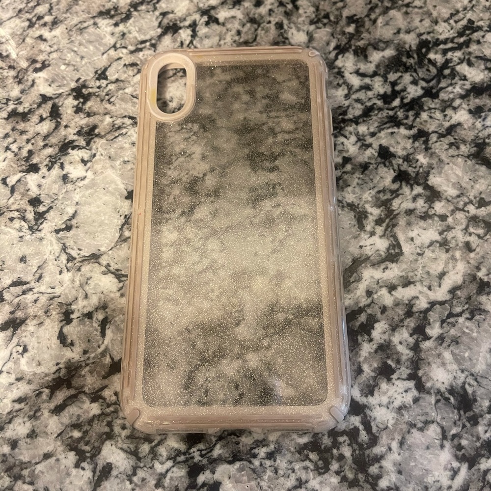 Speck case xs max